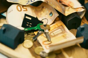 Save- Money- Buy- a -house